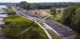 Barrier used for Gull Bay First Nation’s shoreline restoration project shoreline_barrier-Lake_Nipigon
