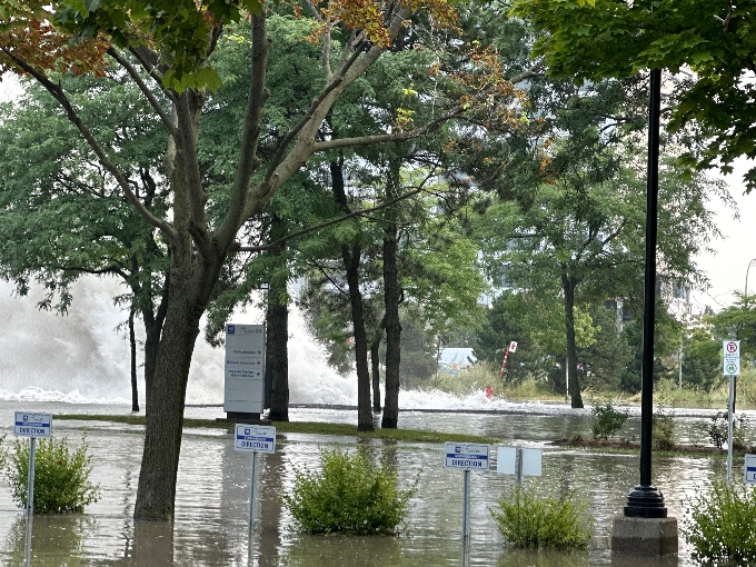 GVIRPYEXgAAIAxy Montreal water main break