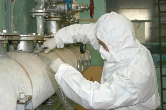 AdobeStock_5414342 asbestos water pipes