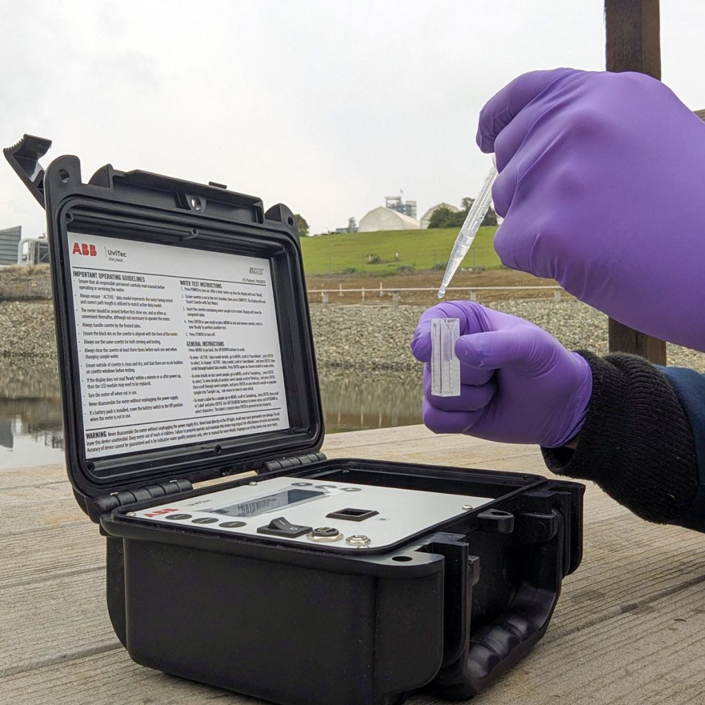 ABB UviTec™ BOD/COD portable field meter UviTec™ BOD/COD portable field meter